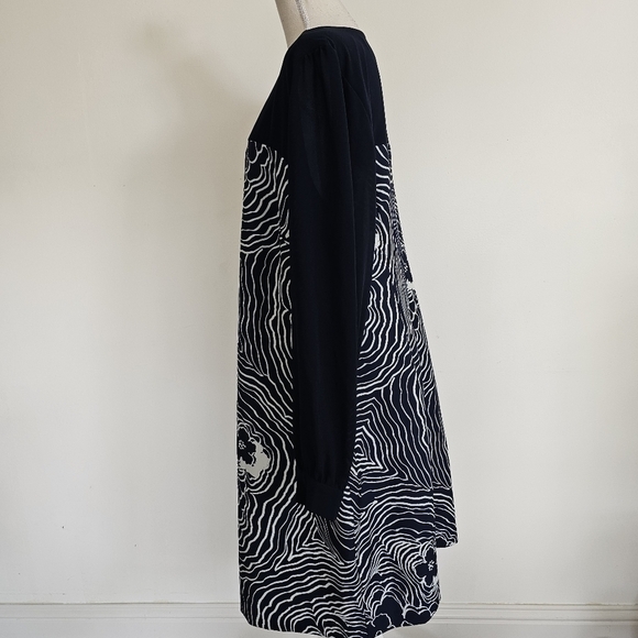 Eloquii Navy Long Sleeved Abstract Floral Dress - Picture 5 of 10